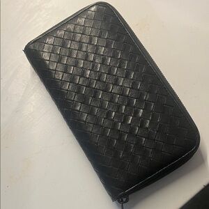 Bottega Veneta long Black Woven Leather zippy Wallet